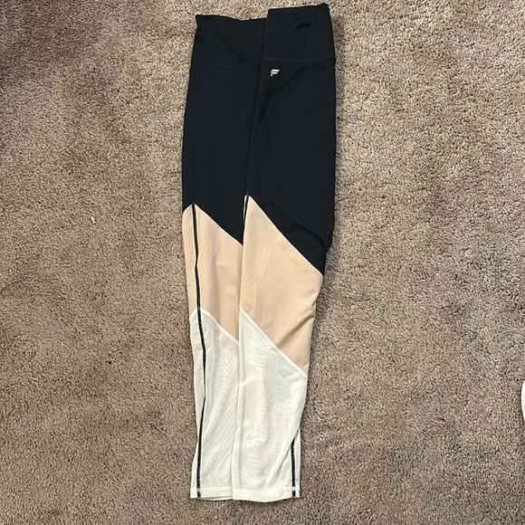 Fabletics power hold running leggings size - Picture 2 of 2